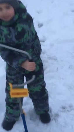 Рыбалкой модно заниматься в любом возрасте. #зимняярыбалка, #зимняярыбалка2022