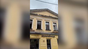 В центре Москвы обрушился фасад дома, есть пострадавшие