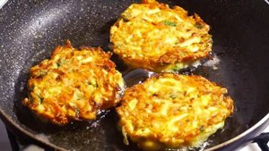 Кабачковые оладьи ! вкусно и очень просто!