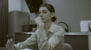 Трейлер - Телефон в бледно-лиловом чехле