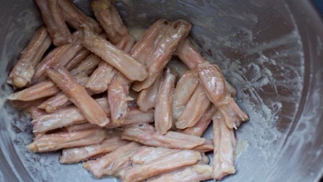 Жареные утиные язычки