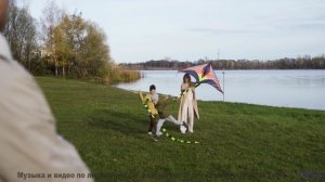 Камера взлетает в небо под этот потрясающий бит - On That Day -- Ketsa -- Equinox Rising