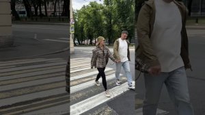 Прогулка с сестренкой