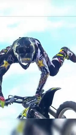 Топ 🏆 трюк

#motocross #moto 
#sport #sportlife #motivation
#braap #freestyle #motolife #freestylem