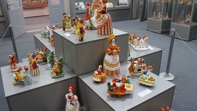 Экскурсия по музею дымковской игрушки, часть 1
Городские этюды