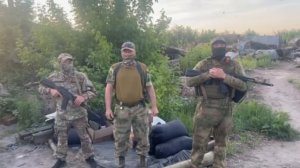Проведали наших защитников