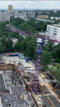 Башенные краны ZTM на строительстве жилого комплекса по программе реновации