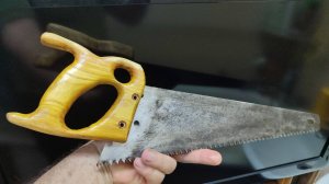 Эргономичная рукоятка пилы по дереву, упрощённая версия