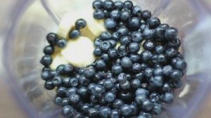 Черничный йогурт