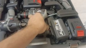 Новая распаковка инструмента, на этот раз Milwaukee