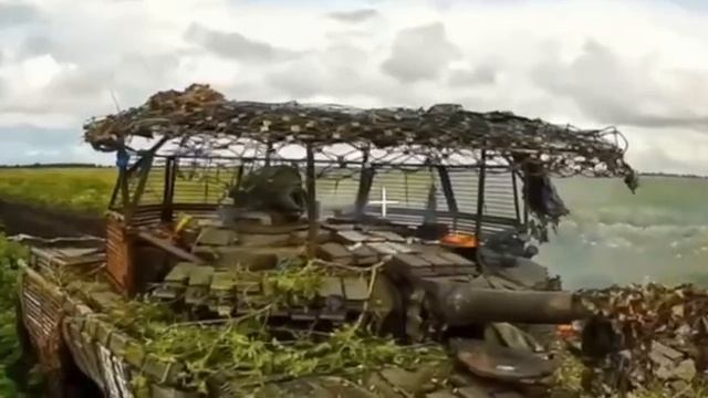 Уничтожение украинского танка на Краснолиманском направлении с подрывом БК.