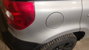 Как снять лючок бензобака  Шкода Йети Skoda Yeti