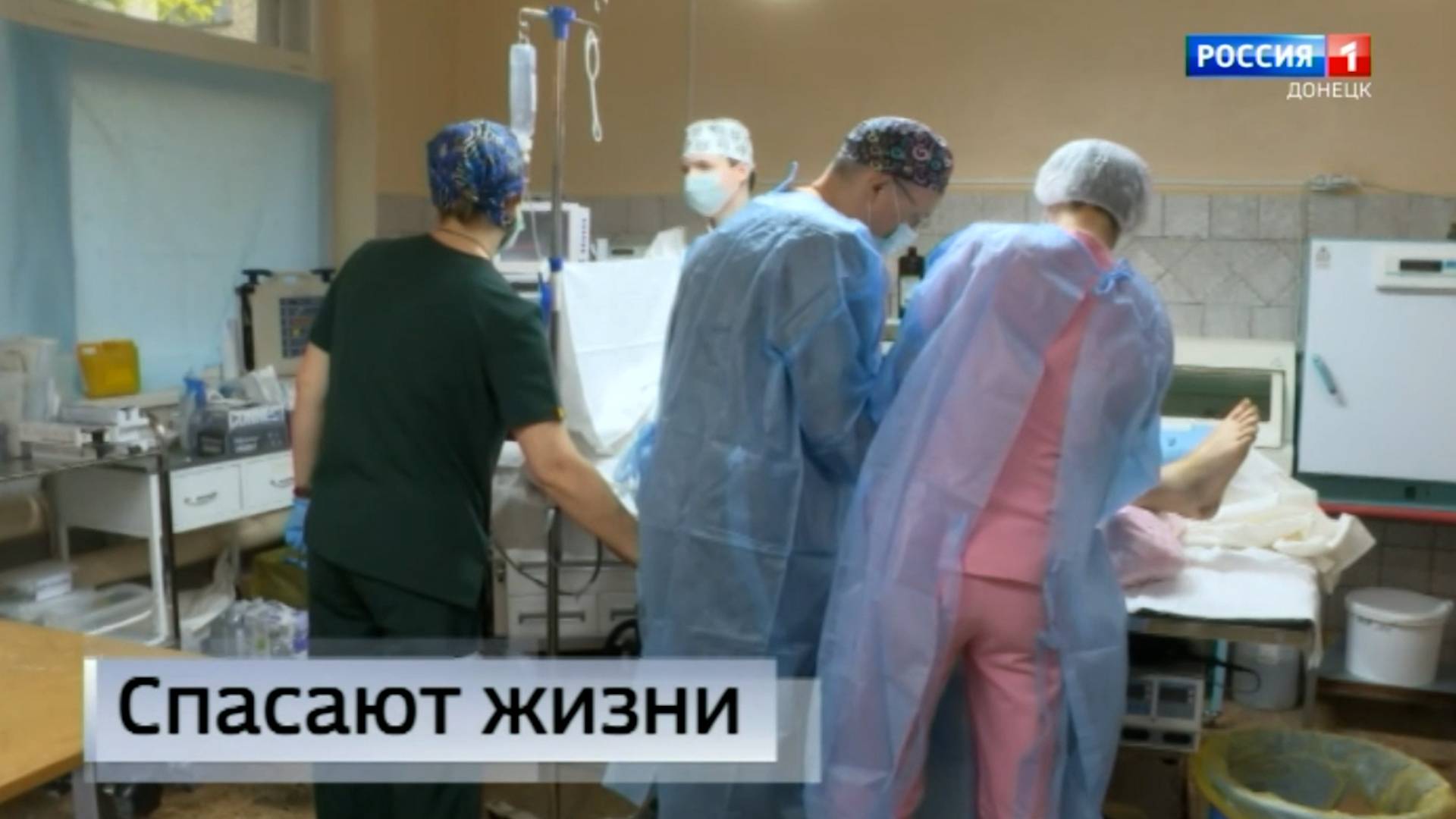 Военные медики отметили свой профессиональный праздник за работой