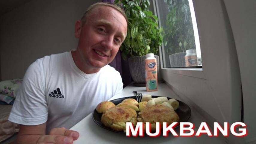 Мукбанг. Мне сделали комплемент. Так приятно.