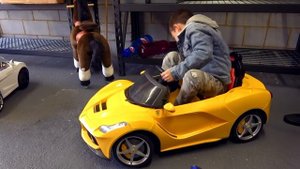 Мистер Макс Обзор Гаража и ВСЕ МАШИНЫ Макса⧸ Распаковка супер ТАЧКИ⧸ Что-то пошло не так⧸ Toy Cars r