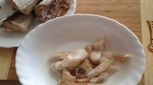 Картофельно-рыбные котлеты с овощами в духовке