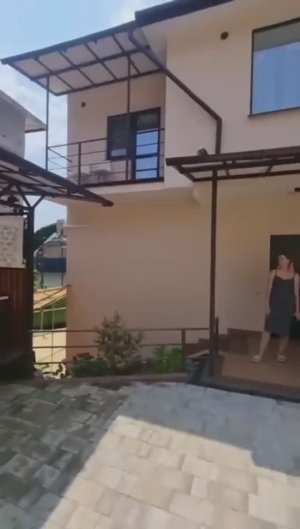 Сочи Мамайка ул.Ландышевая,  дом на два хозяина  общая площадь 320м2, до моря 20 минут ходьбы.