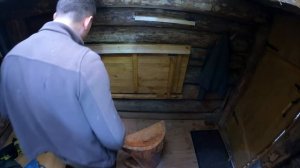 Построили ДОМ ПОД ЗЕМЛЕЙ своими РУКАМИ в ЛЕСУ — АТАКА МЕДВЕДЯ, Обустройство - Строительство Землянки