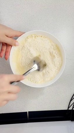 Сырная ЛЕПЁШКА ✅️ Быстро, просто и очень вкусно 💯 #shortvideo #shorts #хочуврек #рецепт #еда #вкусн