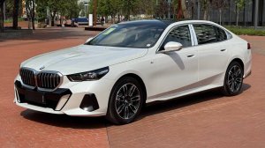 BMW 530Li XDRIVE 2025 — КИТАЙСКАЯ БИЗНЕС-ПУШКА! ЛУЧШАЯ АЛЬТЕРНАТИВА 7-СЕРИИ?