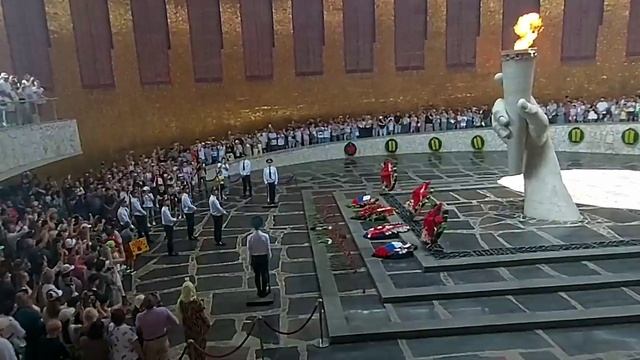 В Волгоград со спец.миссией  Ч.2 Родина-Мать зовёт! Смена караула. Наплакалась...