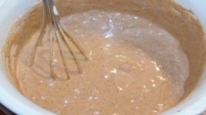 Бисквитный рулет с творогом и ягодами