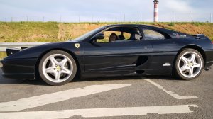 Ferrari 355 Berlinetta автомобиль из детства, который постоянно дорожает!