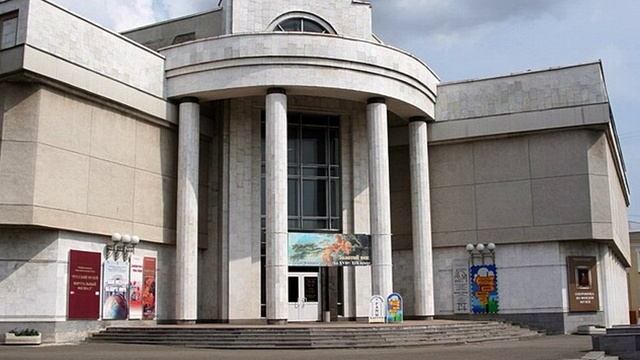 Экскурсия по музею им. Васнецовых, часть 1
Городские этюды