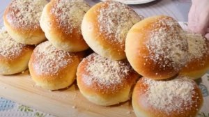 Булочки с клубничной начинкой и штрейзелем