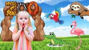 Мия в гостях у ЖИВОТНЫХ - Видео для детей