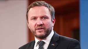 Глава МИД Эстонии пригрозил России войной