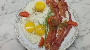 Бекон и яйца — лучший завтрак.Быстро и вкусно!!!