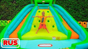 Влад и Ники играют с надувными игрушками! Видео для детей.