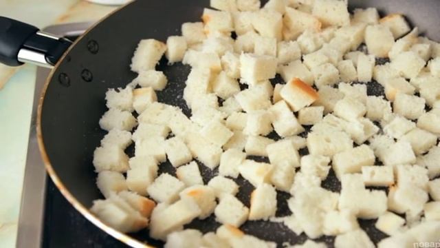 Грибной крем-суп с домашними гренками
