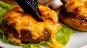 ШИКАРНАЯ, ДЕШЕВАЯ, ГОРЯЧАЯ ЗАКУСКА! Фаршированные шампиньоны, от которых все в восторге! 🍄🔥