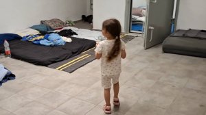 В Израиле люди спят в подземных бомбоубежищах. Война Израиля и Ирана.