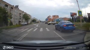 Чуть не столкнулись