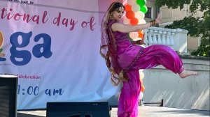 Индийские танцы на Международном Дне Йоги в Санкт-Петербурге. /Indian_dances /印度舞蹈