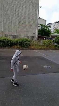 гуляем с другом 😊