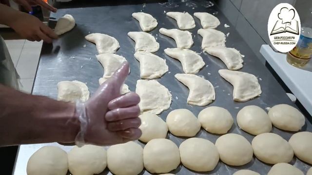 Беккен татарский пирожок. Бэккэны с кортом и изюмом (Tatar Pies with Cheese and Raisins)