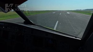 Пилот показал, что видит, когда самолет вылетает из аэропорта Барнаула