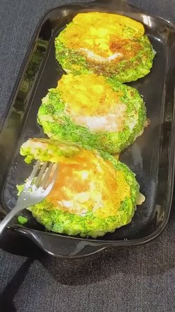 Яичница с брокколи!
