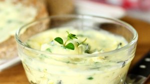 Ароматное сливочное масло с тимьяном