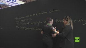 شاهد.. إسرائيل تدين إغلاق جناحها في "معرض باريس الجوي" على طريقتها