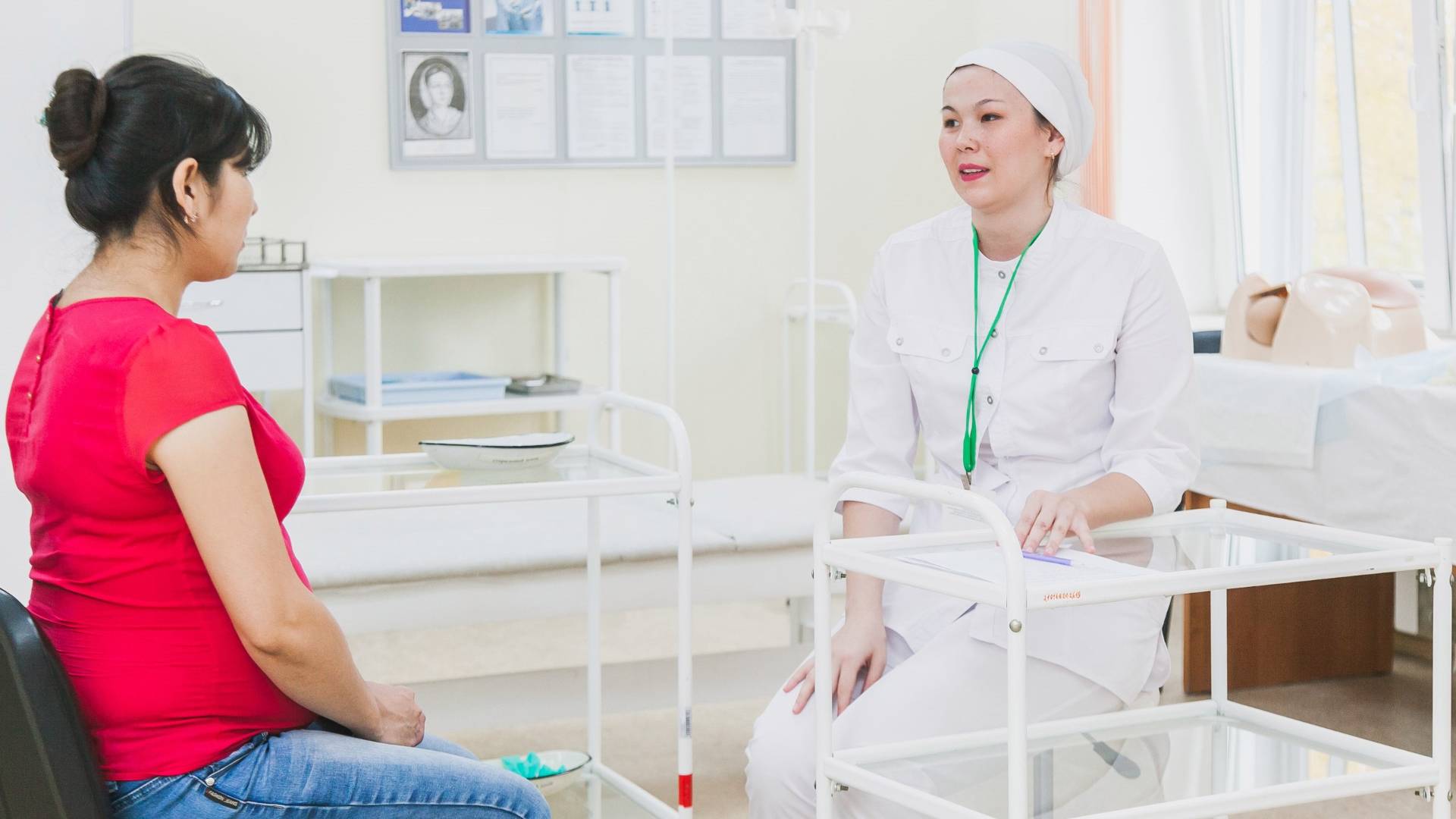 Больше 13 тысяч медиков Югры получили специальную социальную выплату