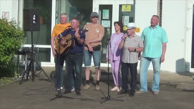 "Нам песня строить и жить помогает!" концерт 15.06.25 г "Бард и Ко" у билиотеки им.Я.И.Бередникова