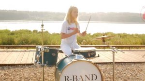 Ученица Аня Морозова - "Happy" (drumcover)