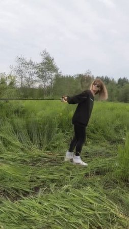 Девушка приручила вездеход 😳