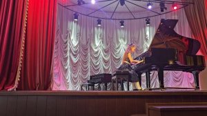 М. Клементи - этюд из сборника "Preludes and exercises", соч. 43. П. Чайковский - ноктюрн, соч 19 №4