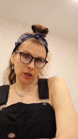 а как тебя пранкует сестра?